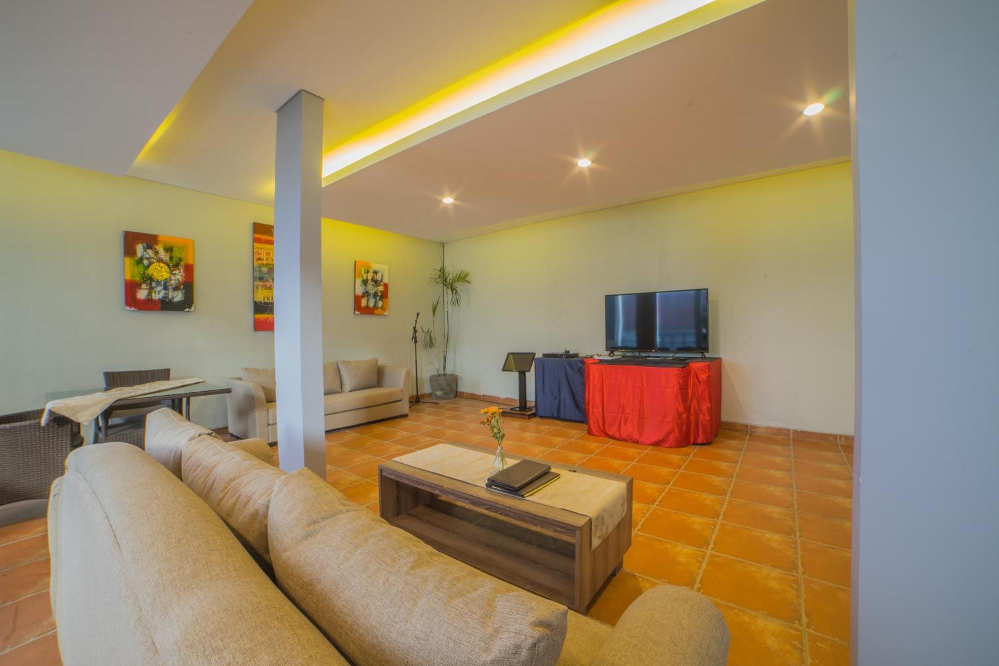 Hotel Grand Kesambi And